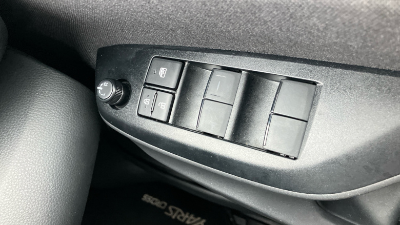 Toyota Yaris Cross 1.5 Hybrid Design 5dr CVT Hybrid Estate